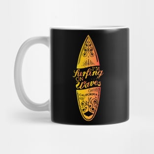 Surfing waves Mug